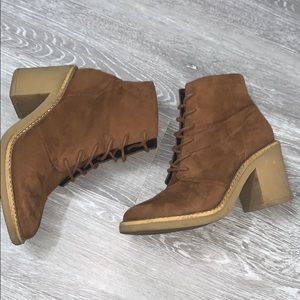 Suede light brown booties